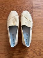 TOMS Damenschuhe Ballerinas Gr. 40,5 gelb Neu Sachsen - Mittweida Vorschau