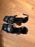 Mango High Heels schwarz Zara eckig elegant Sandalen mit Absatz Düsseldorf - Heerdt Vorschau