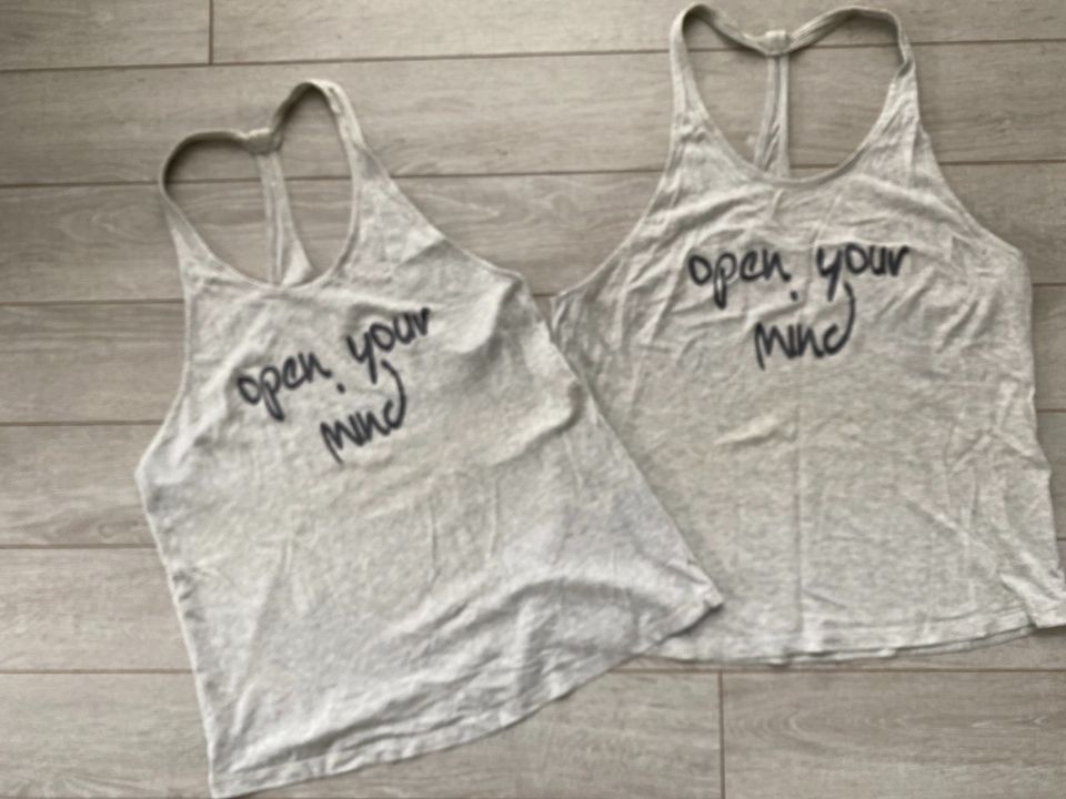 2 Tchibo Yoga Tank Tops grau Gr. S in Hamburg