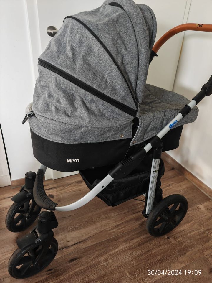 my junior MIYO Kinderwagen in grey in Lengerich