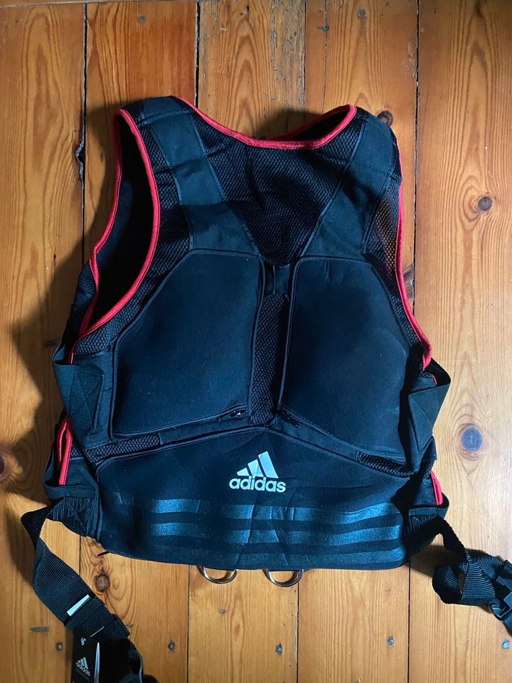 Adidas Gewichtsweste 10 kg neu in Berlin