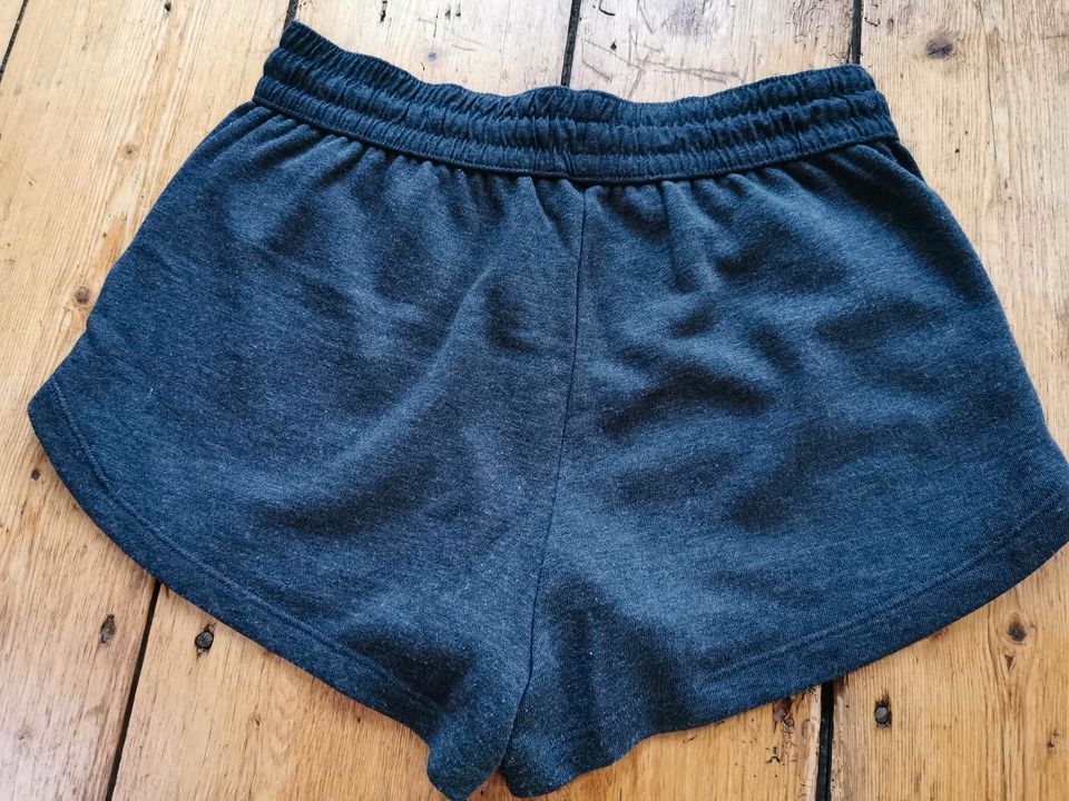 Shorts Zara M Sweatpants grau anthrazit schwarz rosa Palmen Print in Oldenburg