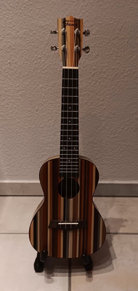 MUSIC STORE Faltbarer A-Frame Ständer Ukulele-Mandoline-Violine in Marl