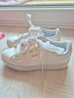 Puma Sneaker weiß Lack, Satin Schleife Nordrhein-Westfalen - Rheinbach Vorschau