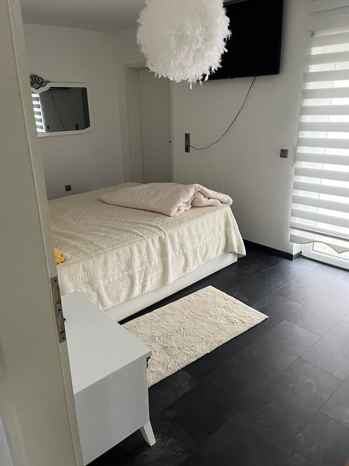 1 Familien Haus mit 5Z 3B 220 qm  von privat + Pool und Kamin in Ludwigshafen