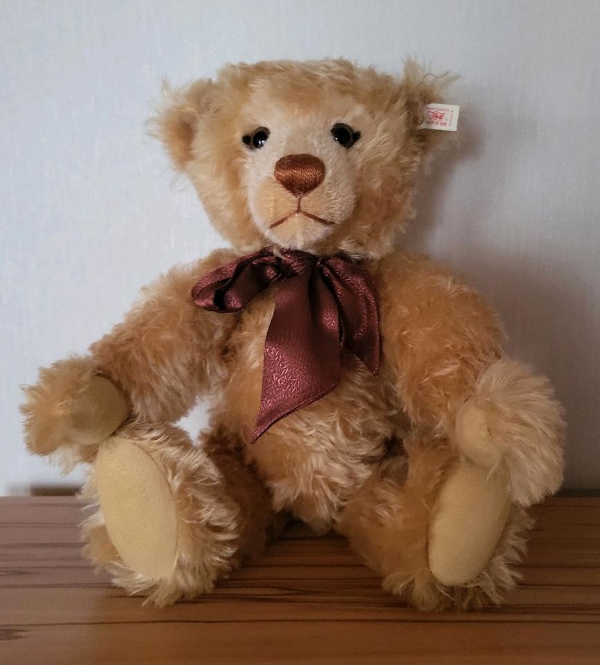 Steiff Jahrtausend-Teddybär Bär limitiert in Rotenburg