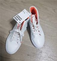 Mädchen Sneaker & Sportschuhe/ Gr.31 / Neu mit Etikett Bielefeld - Sennestadt Vorschau