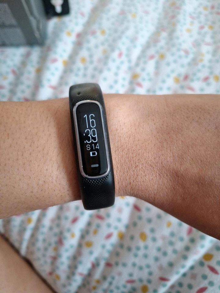 Vivosmart 4 Schwarz Fitness in Zella-Mehlis