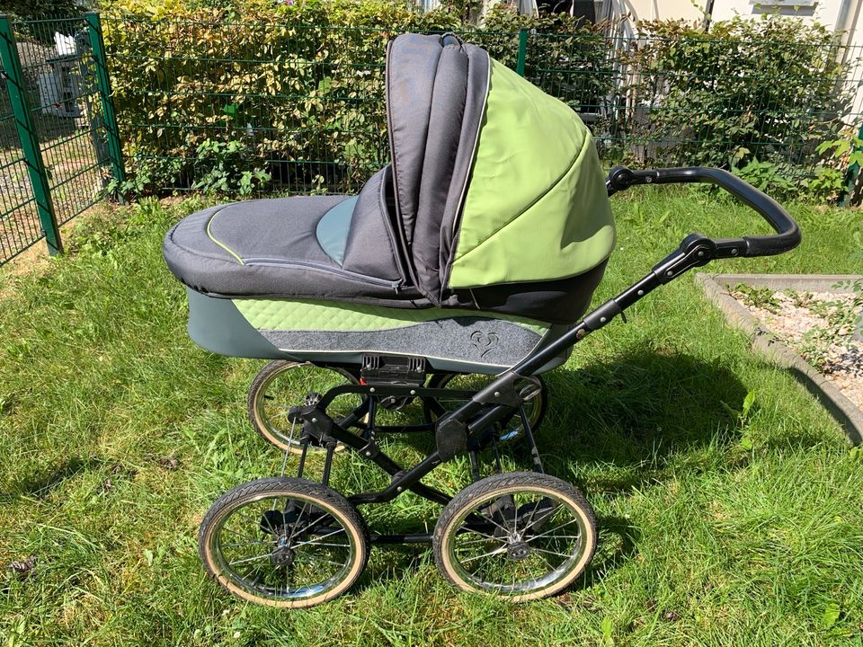 Kinderwagen und Babyschale Maxicosi in Chemnitz