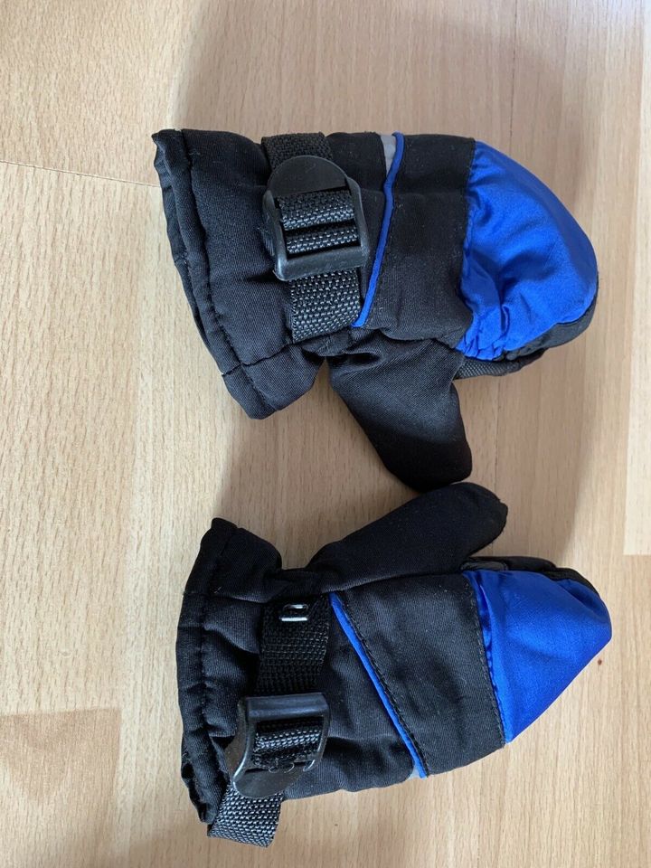 Kleinkind Handschuhe in Offenburg