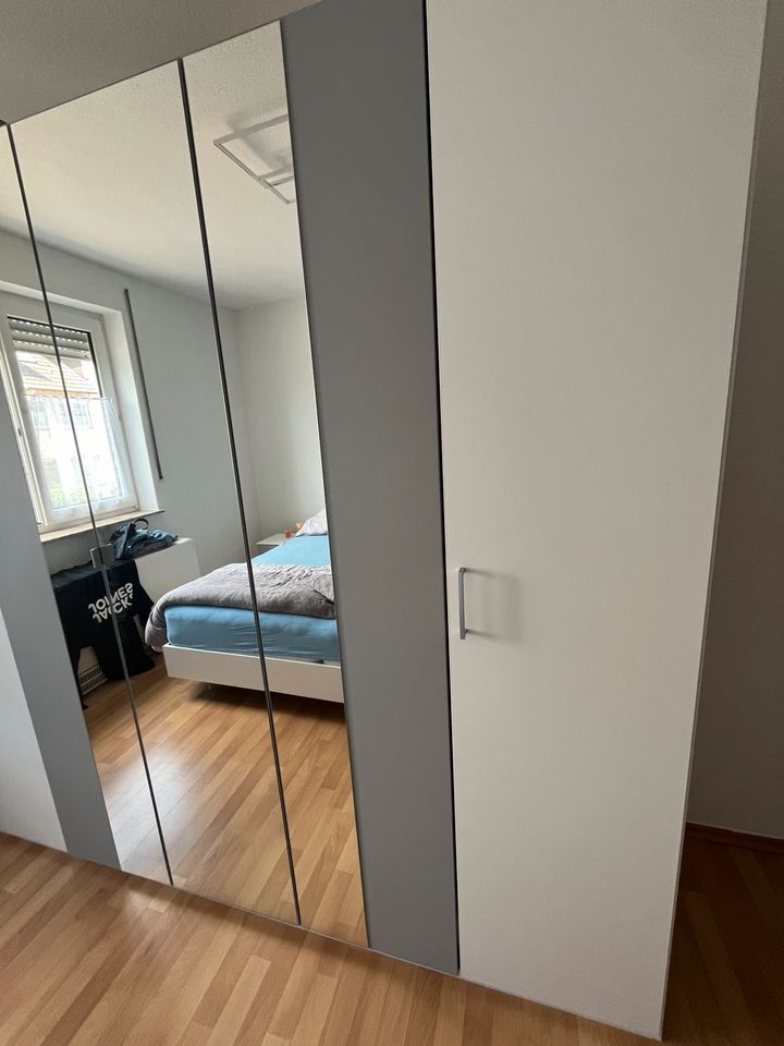 Schlafzimmer komplett 4 teilig in Kassel