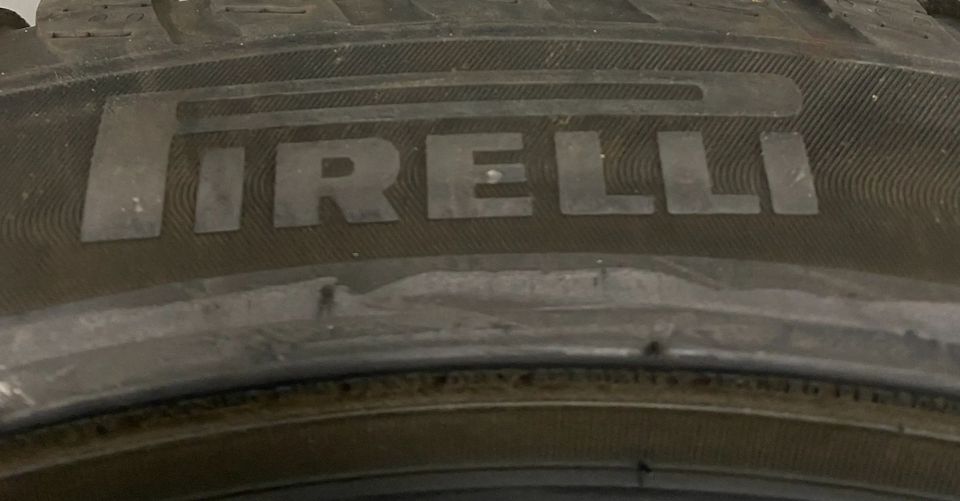 4x Winterreifen 225 45 R19 96V Pirelli Sottozero 3 RFT in Rheinfelden (Baden)