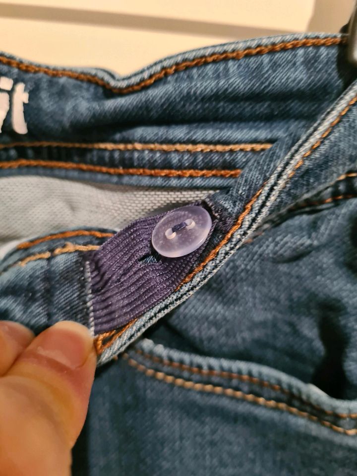 Yigga Jeans Hose Shorts umnähen 140 blau in Ibbenbüren