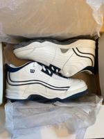 Wilson Junior Tennis Schuhe Gr 37 2/3 NEU Nordrhein-Westfalen - Stadtlohn Vorschau