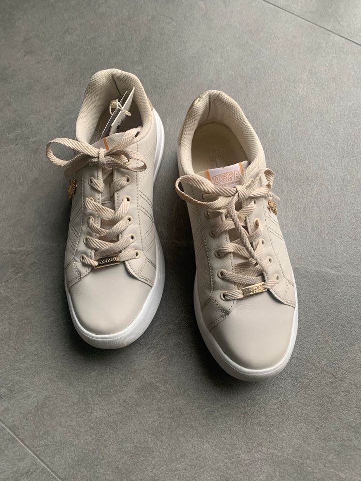 Neuwertige Sneaker von US Polo, beige, cremeweiß, Gr. 40 in Schnaittach