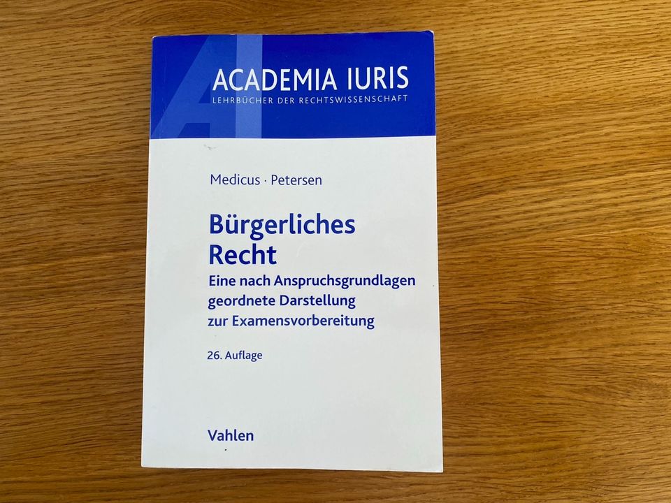 Bürgerliches Recht, Medicus/Petersen, Academis Iuris in Mainz