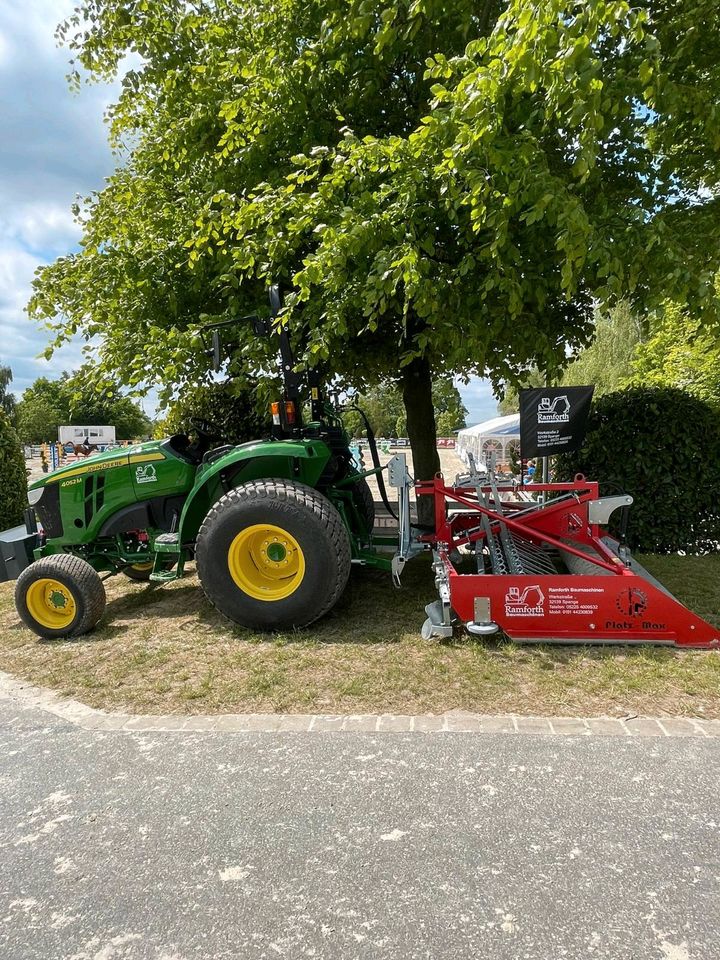 John Deere 4052M Schlepper Trecker Kleintraktor Traktor 4066R in Spenge