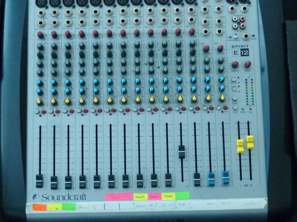 Soundcraft Spirit E12 16-Kanal-Mixer analog in Dortmund