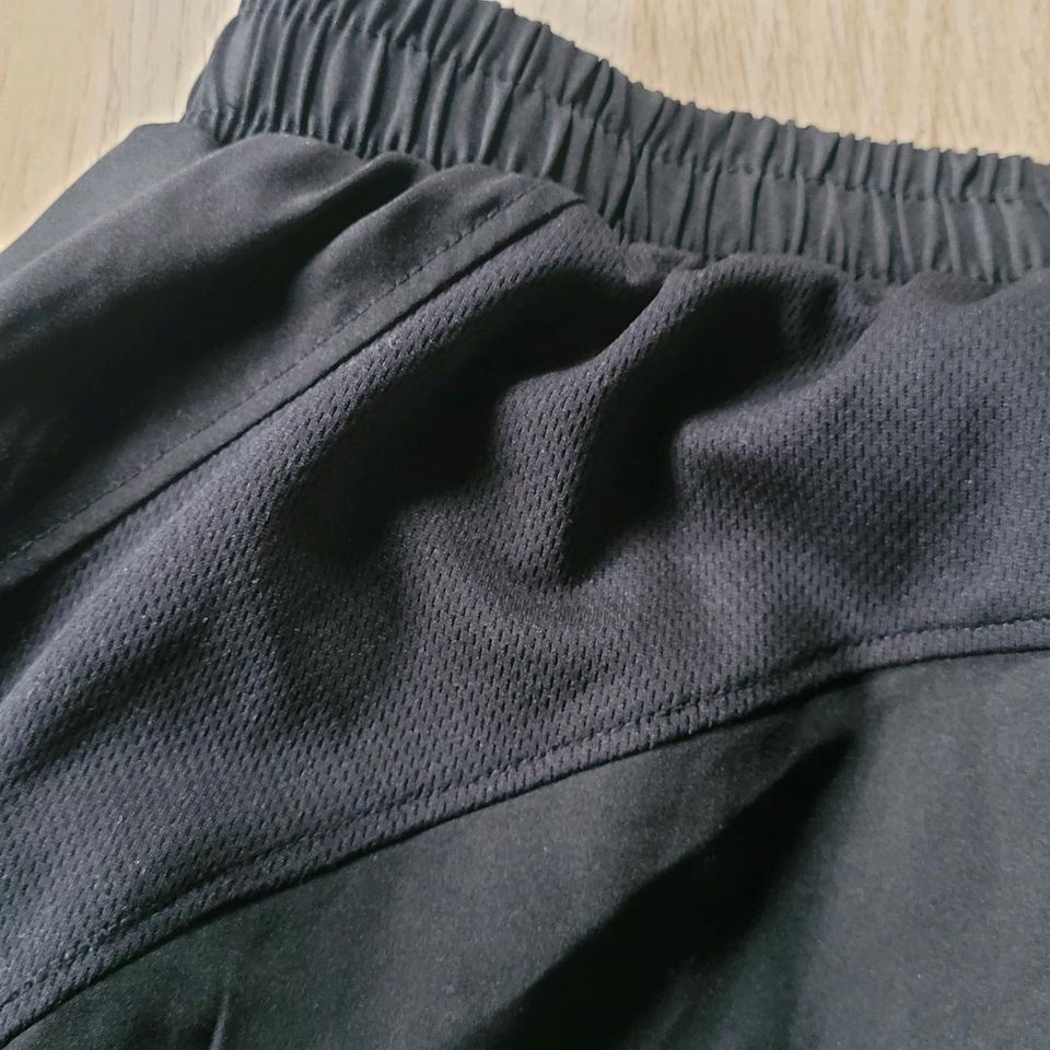 Hmiya kurze Hose gr. L, Short, neuwertig, Bermuda in Eigeltingen