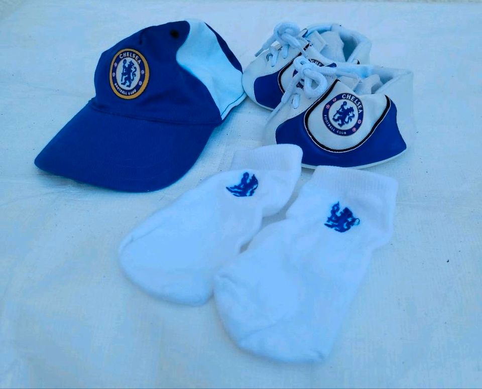 Chelsea Football Club Mütze, Schuhe + Socken in Spaichingen