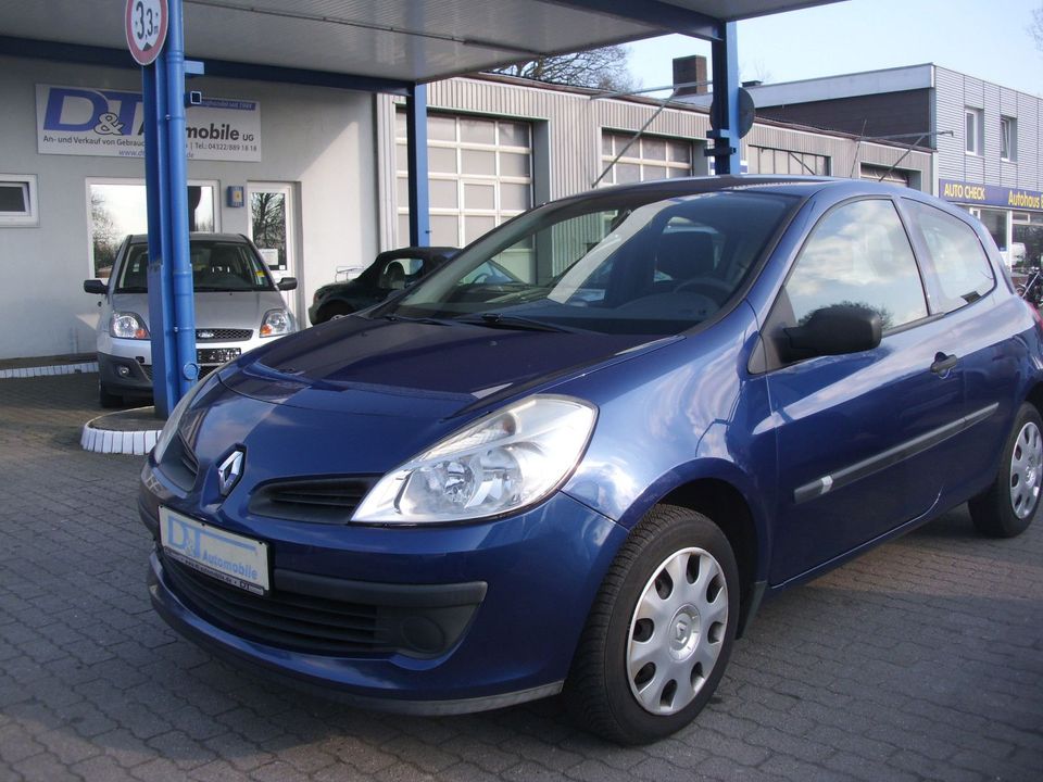 Renault Clio III mit Klima/AHK abnehmb./TÜV+Öl neu in Bordesholm