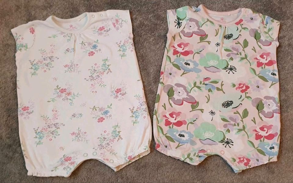 Sommer-Romper/Jumpsuits von Next Gr. 68/74 in Malliß