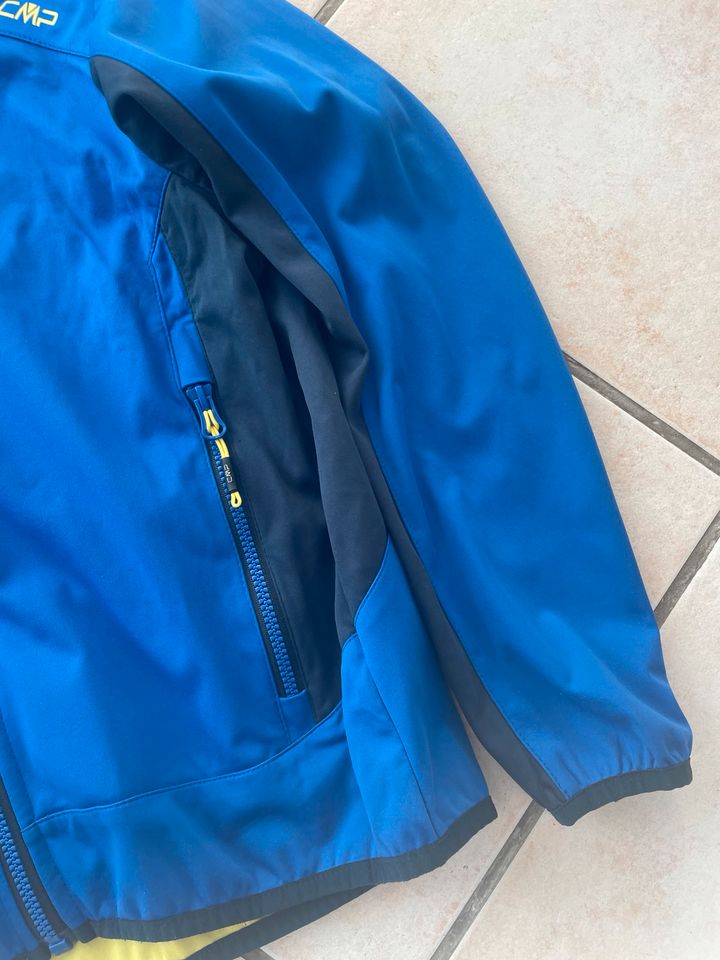 Regenjacke CmP Gr. 140 in Lagerlechfeld