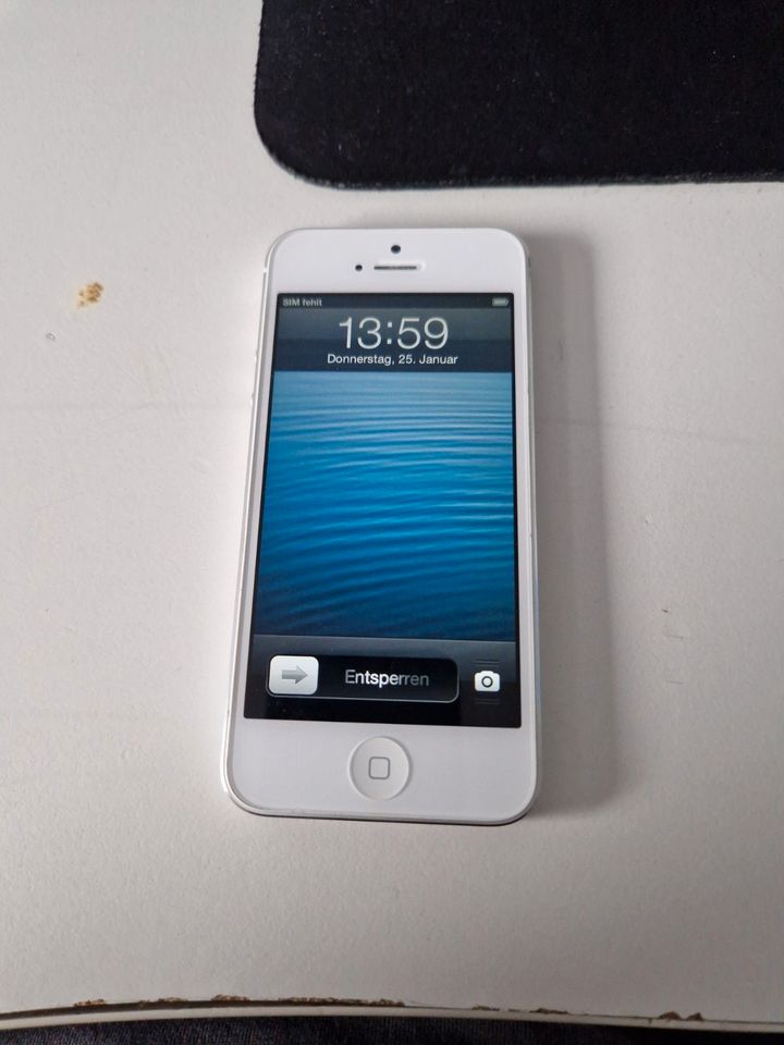 iPhone 5 16GB mit iOS 6.1.4 in Wolfsburg