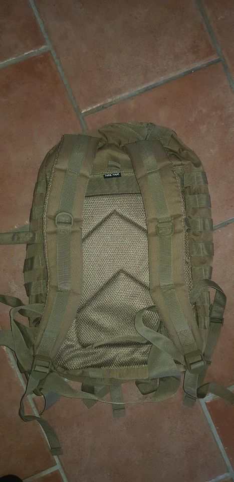 Miltec Rucksack, coyote tan in Eppelborn