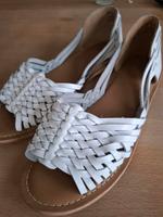 Asos Ledersandalen 40 weiß neu Baden-Württemberg - Emmendingen Vorschau