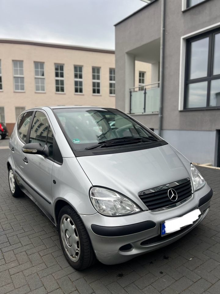 Mercedes A-Klasse Neu Tüv in Solingen