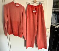Brandneuer und ungetragner Colors Clothing Zweiteiler Knit Düsseldorf - Bilk Vorschau