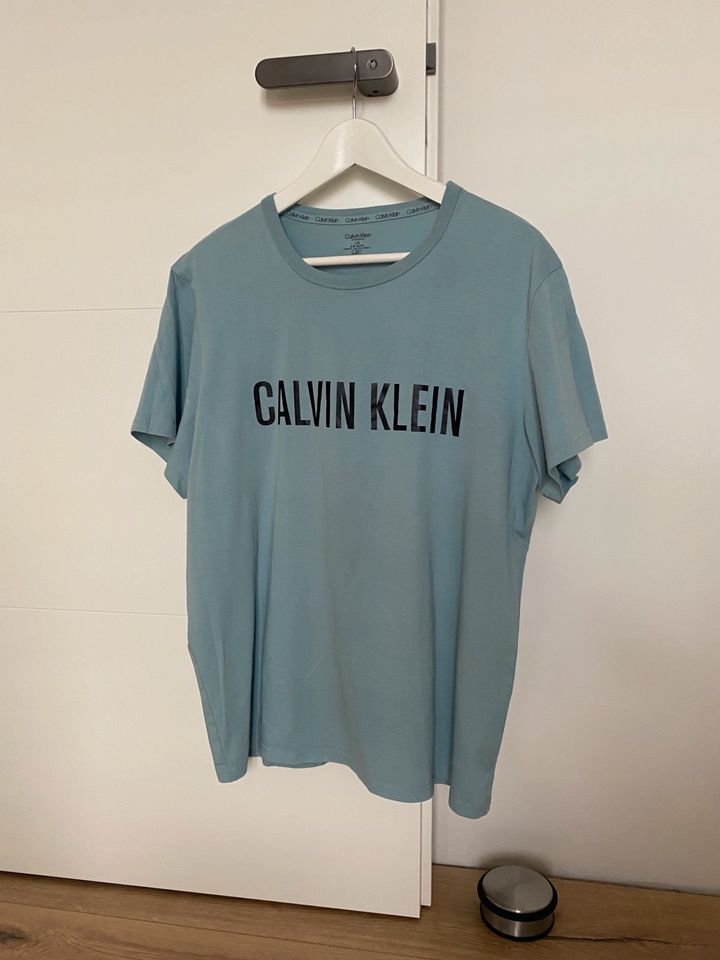 Calvin Klein Herren T Shirt in Schwerin