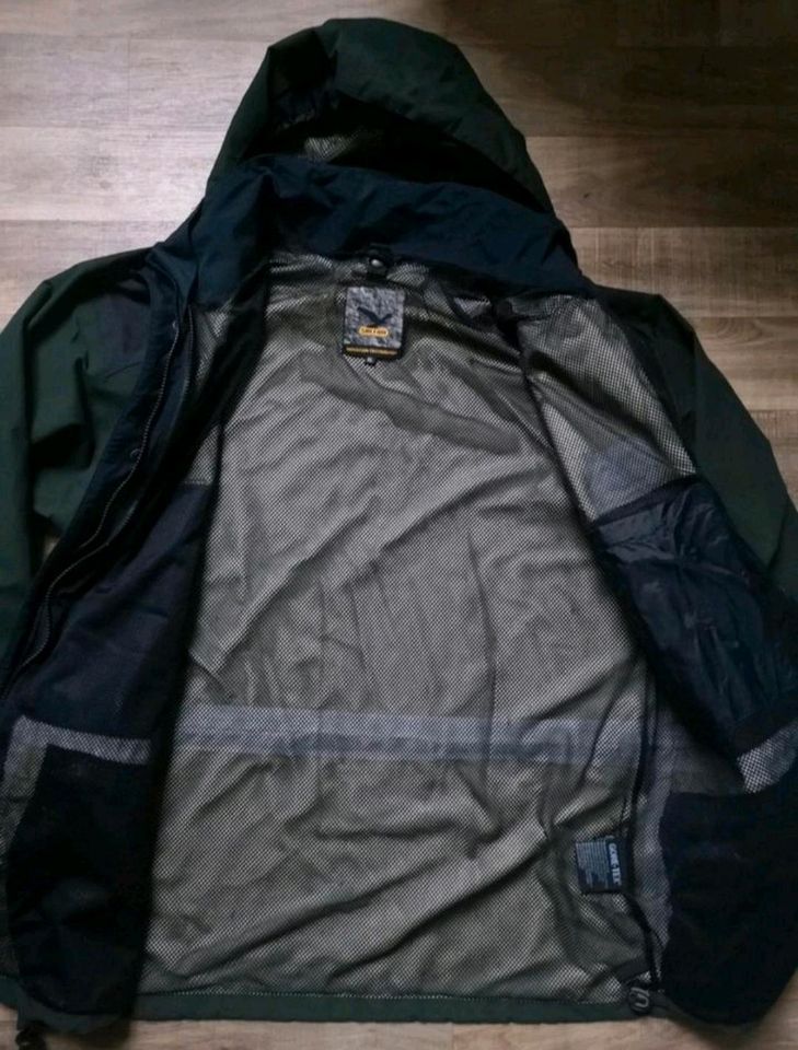 Salewa Gore-Tex Jacke outdoor Gr. XL in Nürnberg (Mittelfr)