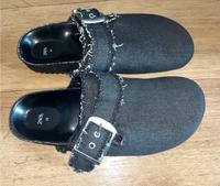 NEU * Zara * Clogs Schlappen Pantoletten Sandalen, Gr. 38 Thüringen - Jena Vorschau