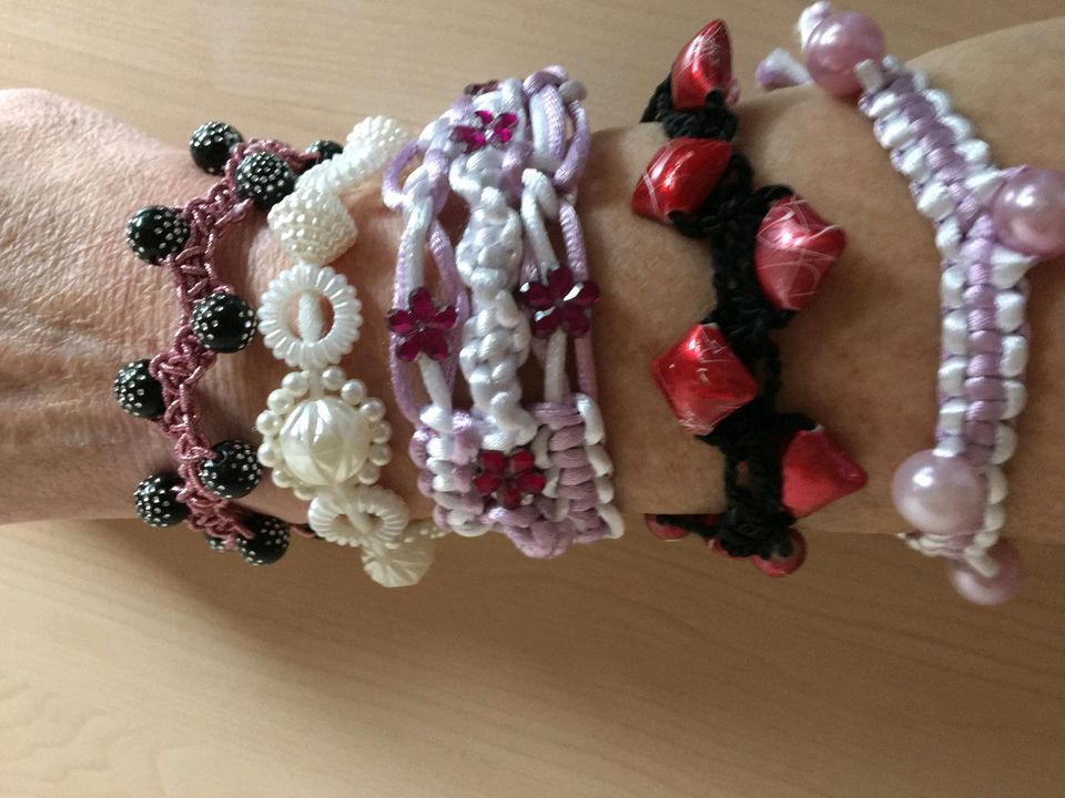 Armband Armbänder Makrameearmbänder Muttertagsgeschenk Handarbeit in Ingolstadt