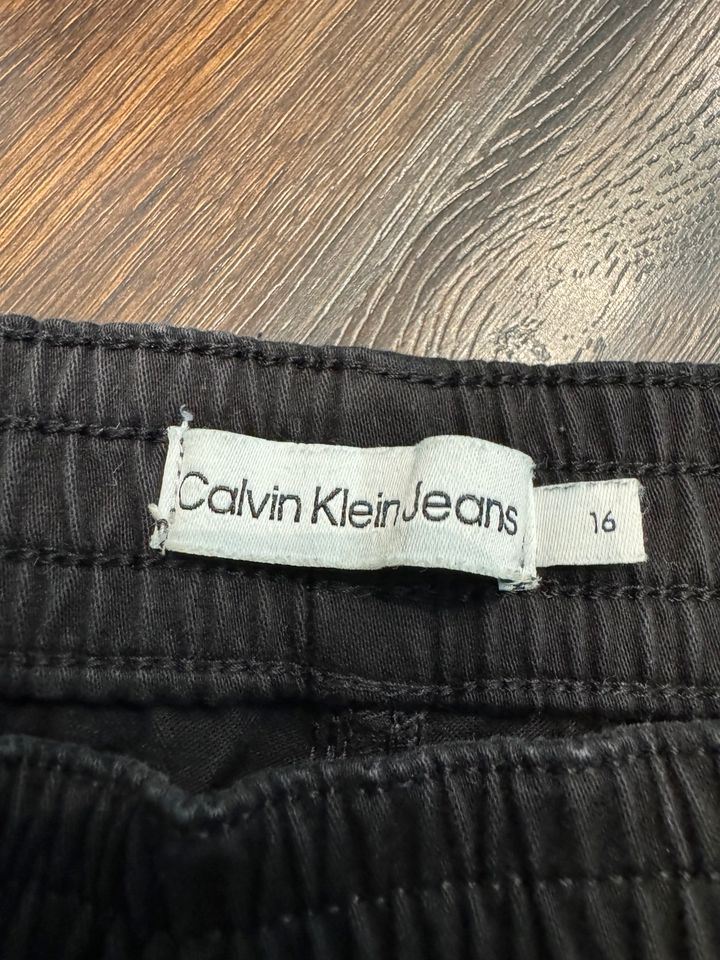 Calvin Klein Short in Esslingen