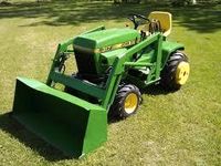 Suche Frontlader für John Deere 140 318 332 317 300 Schleswig-Holstein - Hohenwestedt Vorschau