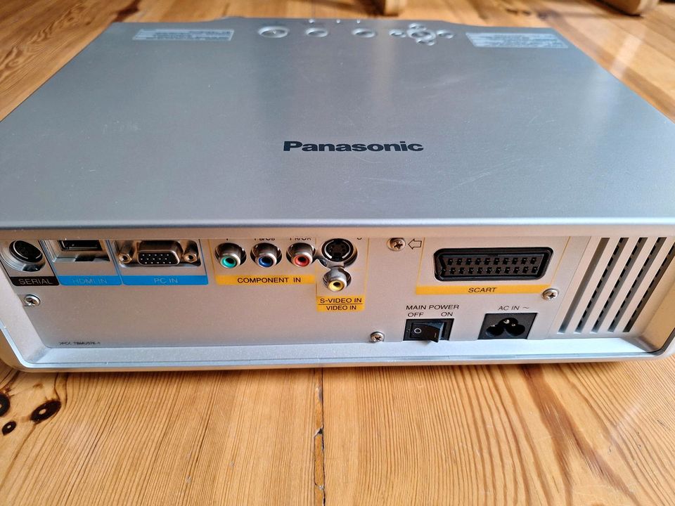 Panasonic PT-AE900E in Berlin