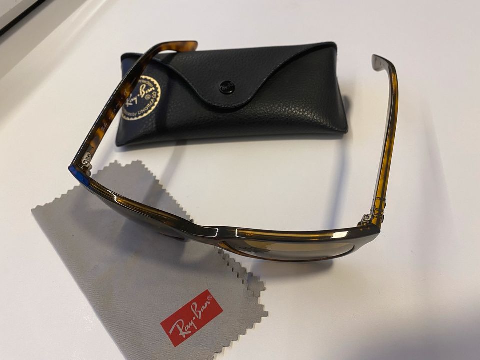 Sonnenbrille von Ray-Ban in München