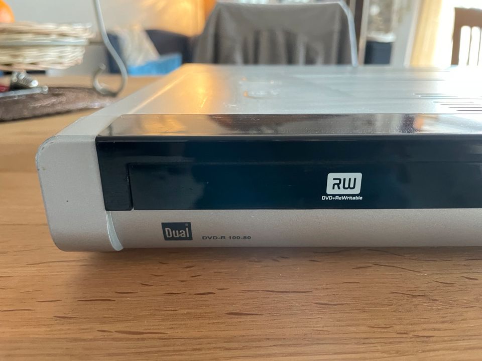 Dual DVD Recorder DVD-R 100-80 defekt in Mundelsheim
