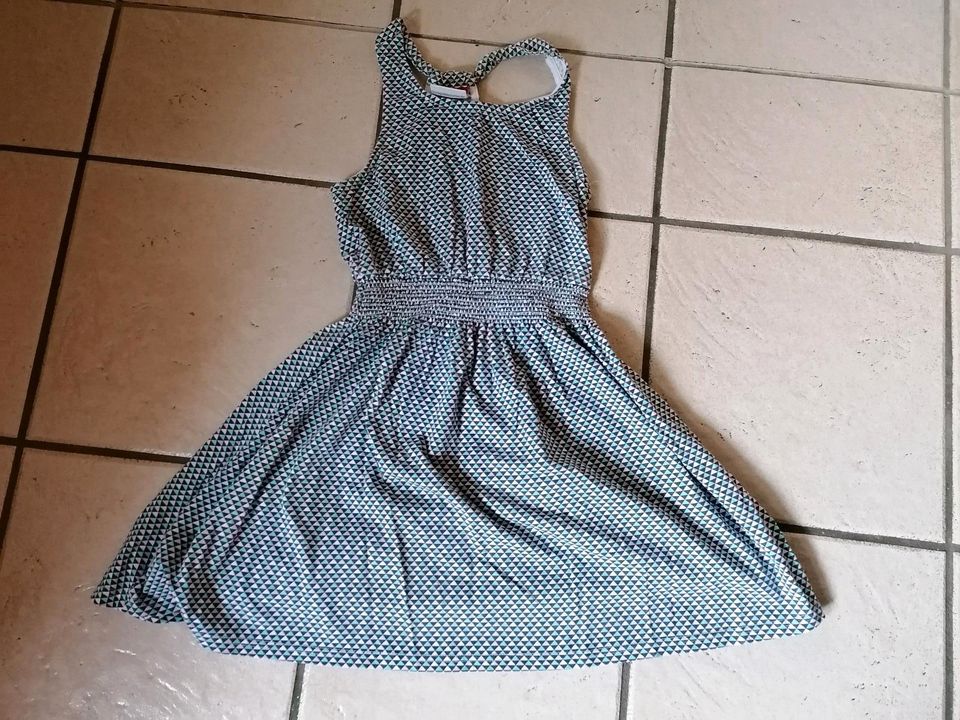 Tolles Kleid für warme Sommertage, Gr. 134 /140 in Lünen