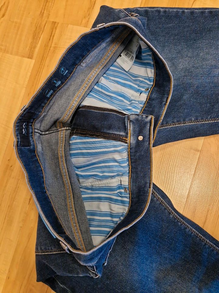 Pierre Cardin Lyon Jeans Tapered Fit 38/30 in Göttingen