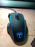 Biete hier meine ergonomische USB  Gaming Mouse mit RGB an. Niedersachsen - Seevetal Vorschau