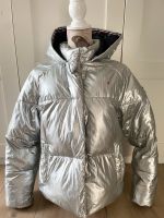 Tommy Hilfiger Daunenjacke metallic silber 176 Größe 36 Baden-Württemberg - Leingarten Vorschau