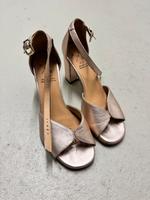 KMB Hochzeit Schuhe Sandalen Pumps Roségold 36 Stuttgart - Möhringen Vorschau