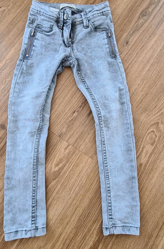 Jeans Mädchen Größe 116 in Bad Waldsee