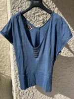 Mittelblaues Shirt mit V-Ausschnitt Gr. L ca. 40 Hilfiger Denim Stuttgart - Bad Cannstatt Vorschau