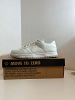 Nike Dunk Low „Barely Green & White“ München - Berg-am-Laim Vorschau