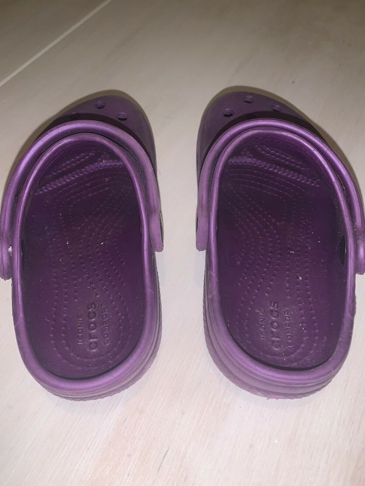 Crocs  Bade-/Hausschuhe C10 Gr. 27/28. gebraucht in Brachttal